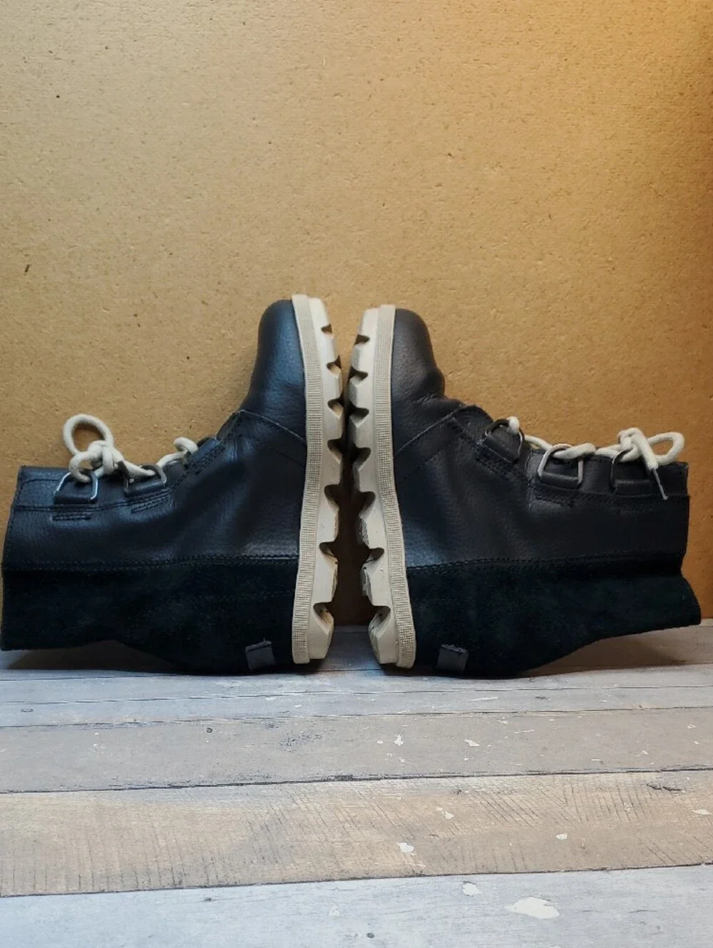 Sorel Black Joan of Arctic Wedge III Lexie Boots Size 2/20 cm